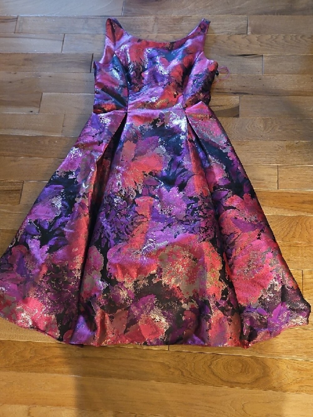 NWT ADRIANNA PAPELL Elegant Fitted Floral Cocktail Dress